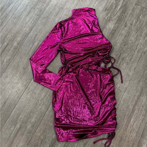 🌸BOUTIQUE pink metallic one shoulder dress ✨ - Picture 3 of 15